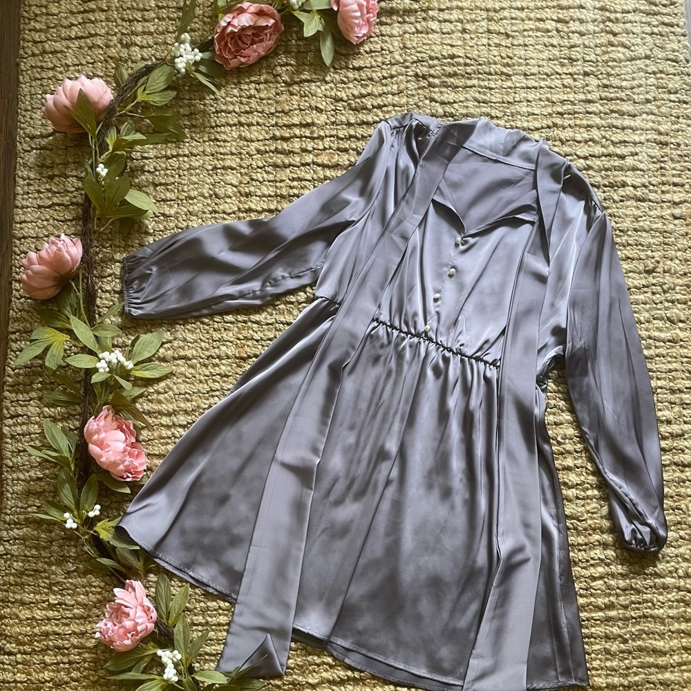 2x Gorgeous satin Bow dress